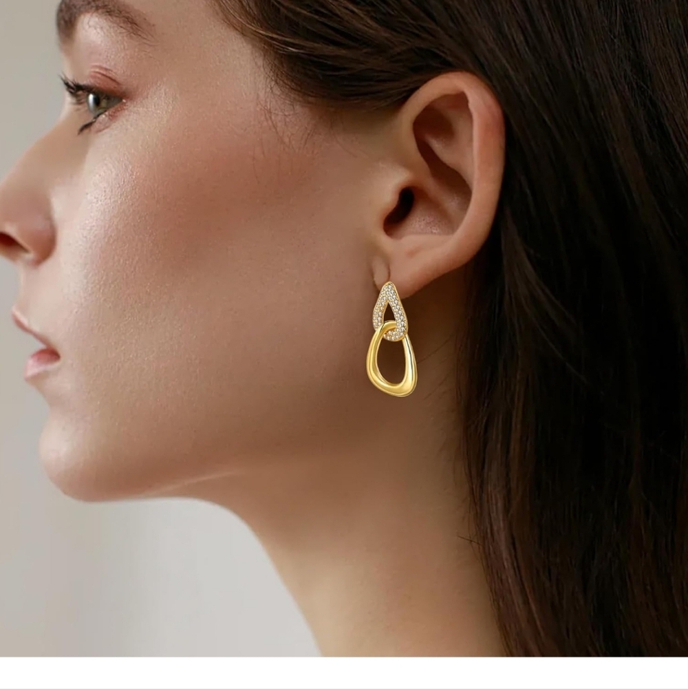 Elegant Gold and Silver Teardrop Earrings - Picture 3 of 6